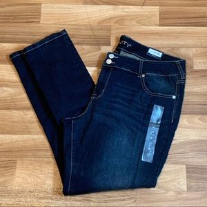 NWT Vanity Dark Wash Jeans Size 34 Short
